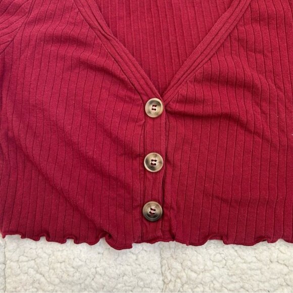 SHEIN Red Button-Up Crop Top Ribbed​ - Picture 2 of 7
